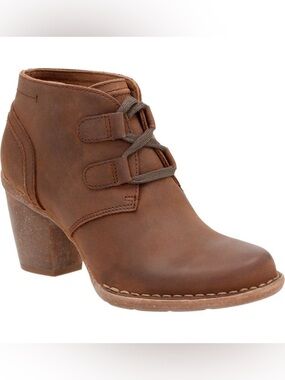 Clarks Carleta Lyon Distressed Brown Leather Heeled Western Ankle Boots Sz 8